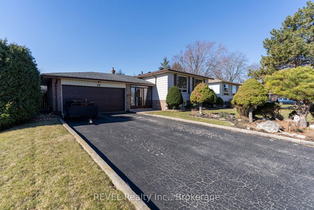 19 Lynwood Drive