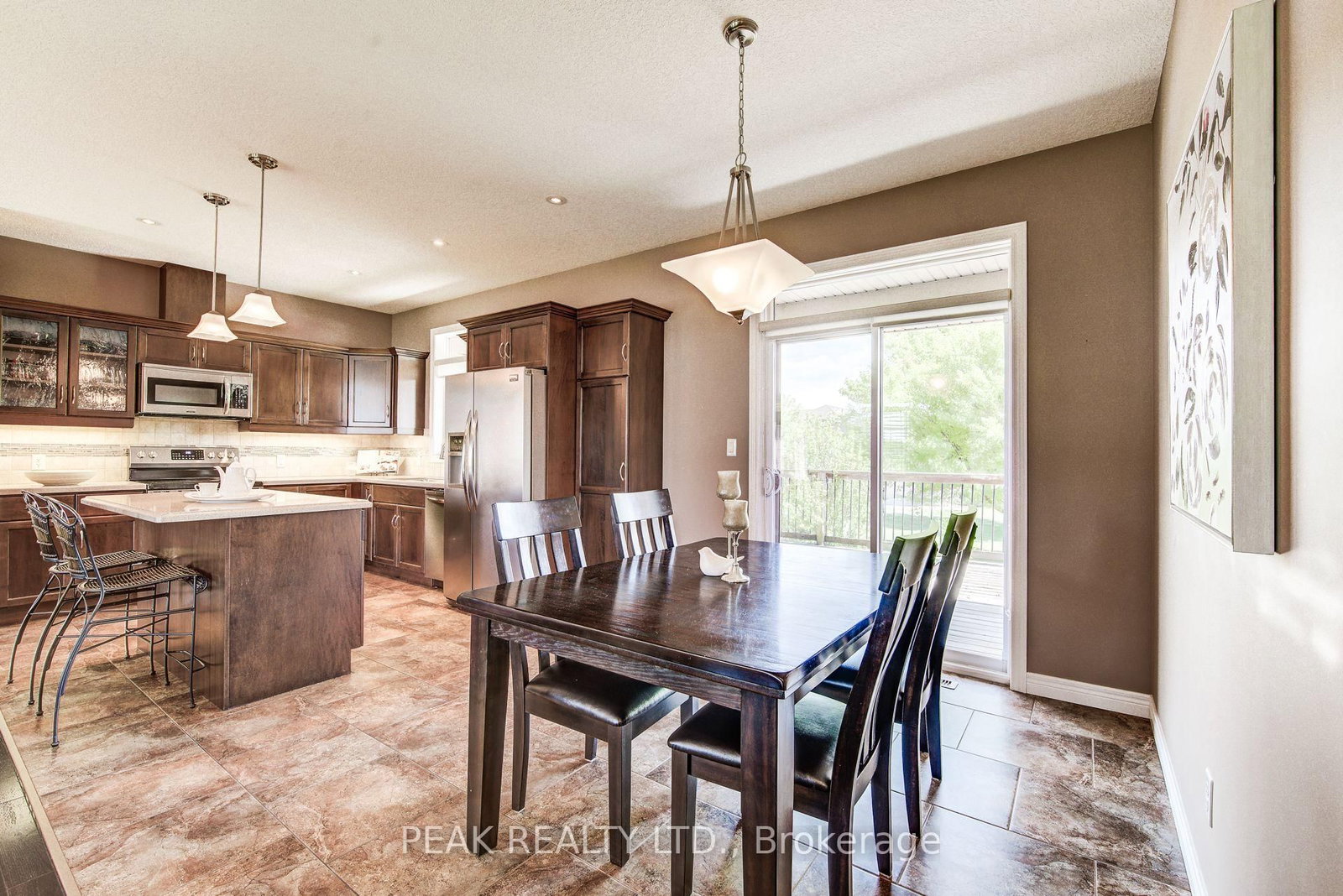 355 Woodstock Street S • East Zorra-Tavistock, ON photo 11