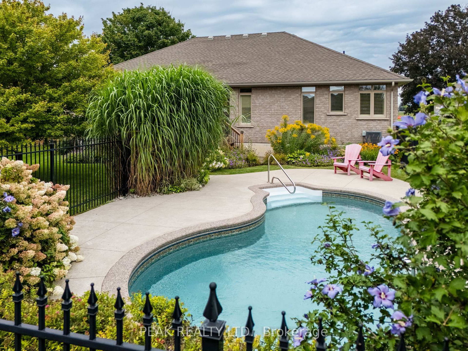 355 Woodstock Street S • East Zorra-Tavistock, ON photo 40