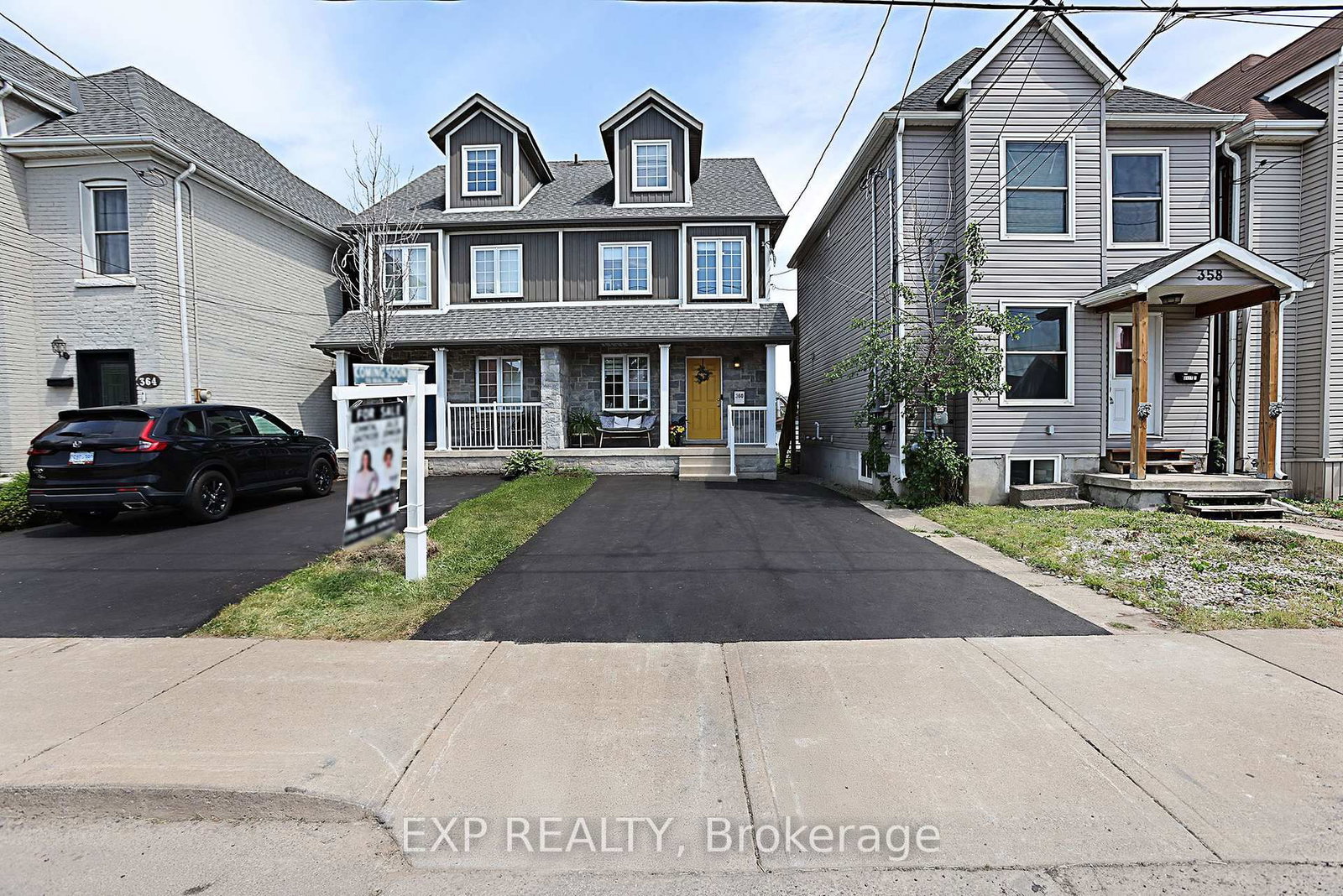 Listing photo 2