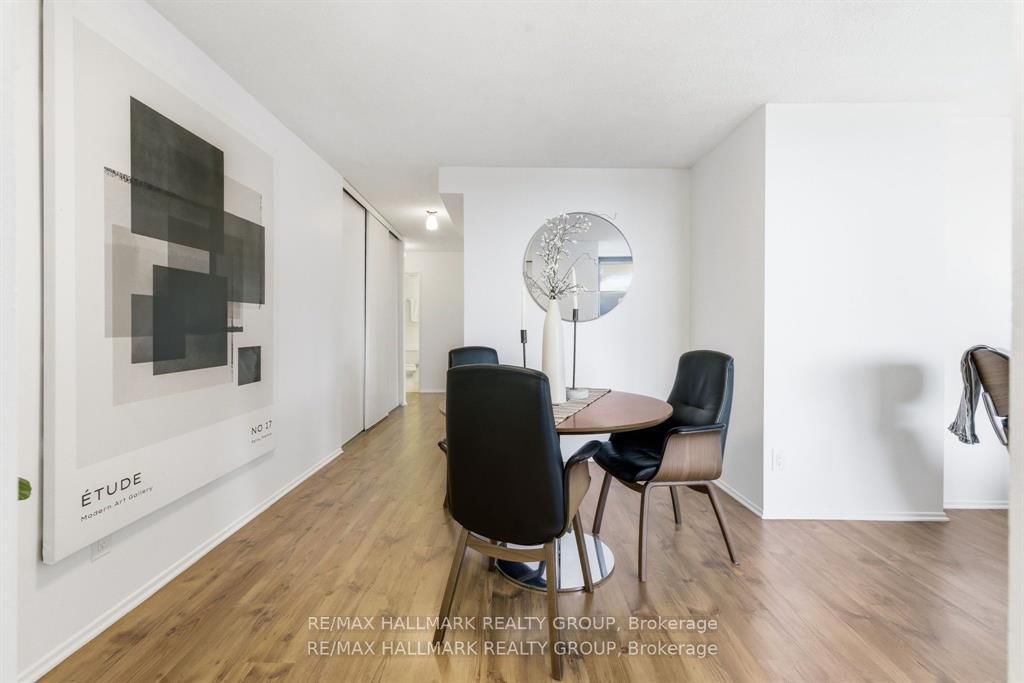 71 Somerset Street W, Unit 2003