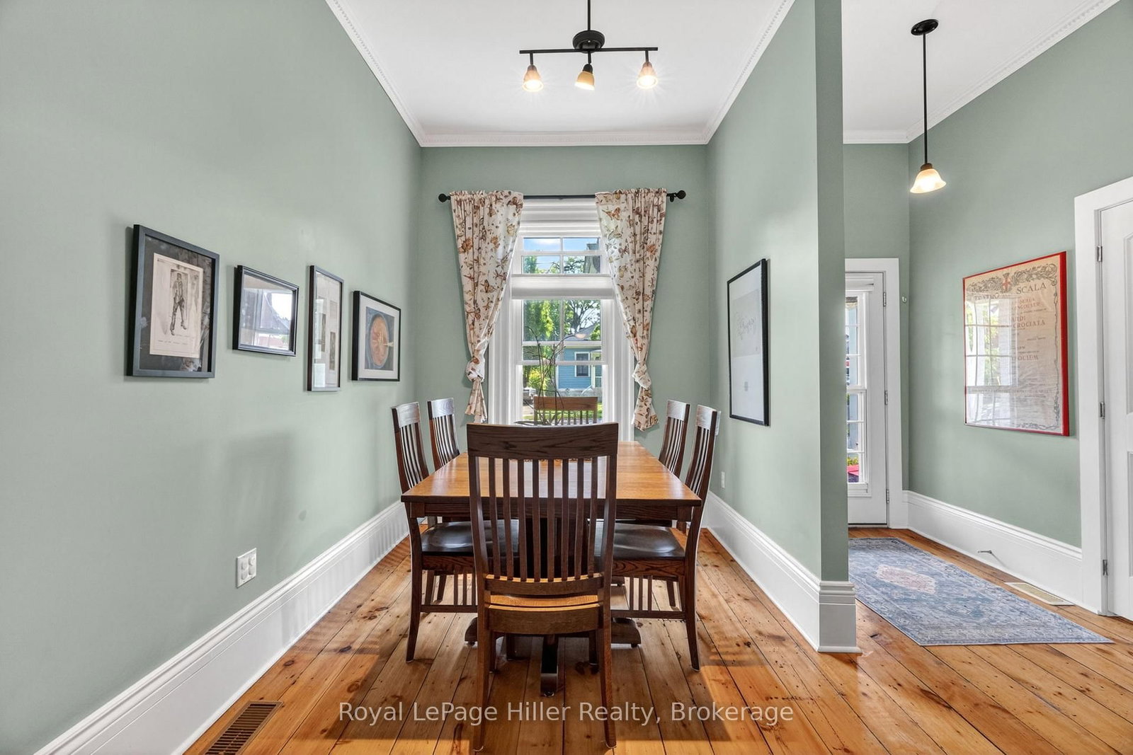 Listing Image 6