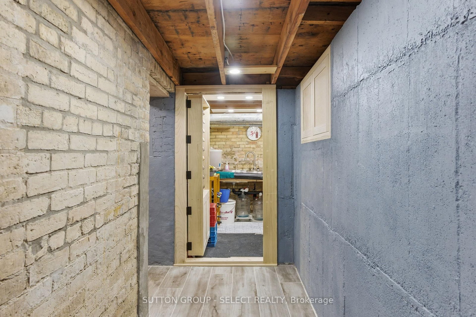Listing Image 33