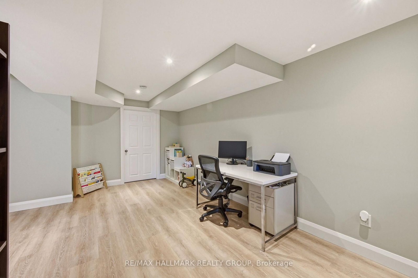 Listing Image 37