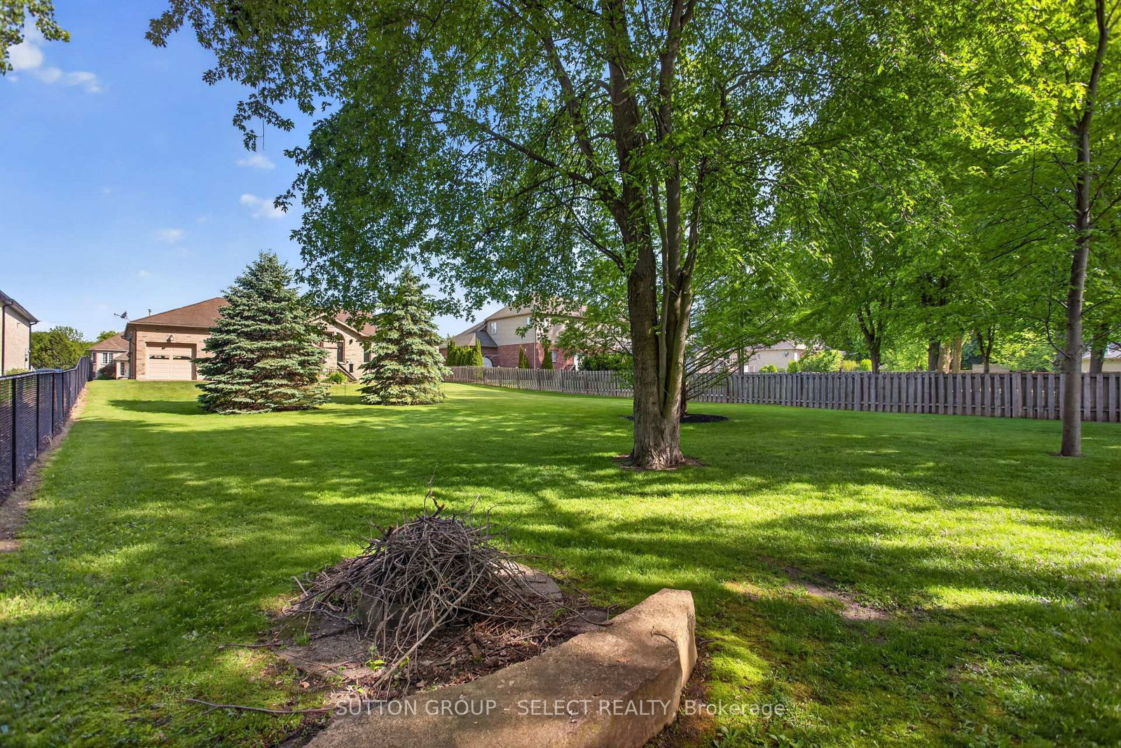Listing Image 40