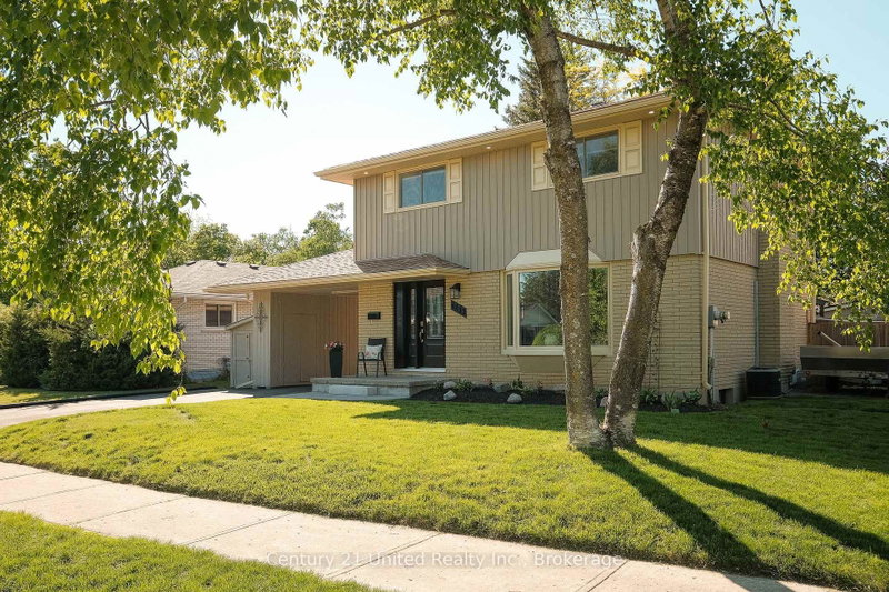 home for sale on 1233 Franklin Drive