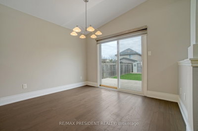 1565 Mickleborough Court • London North, ON photo 7