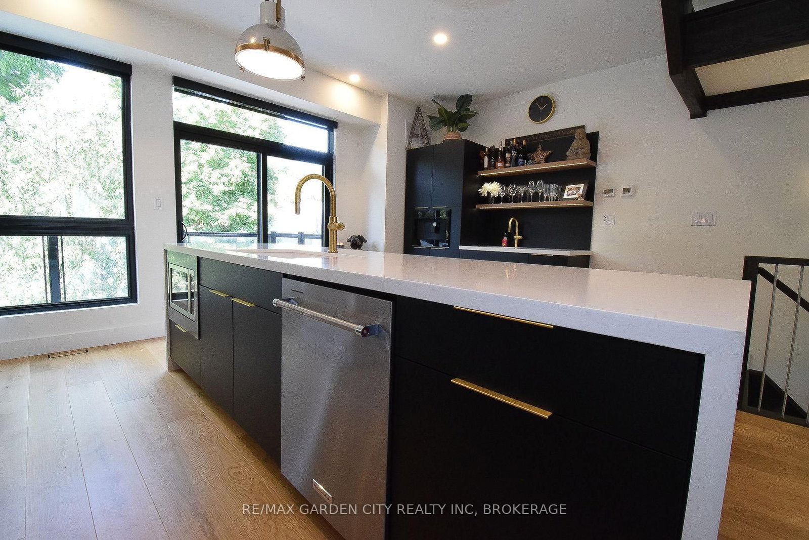 2 BROCK Street S, Unit 5 - Photo 19