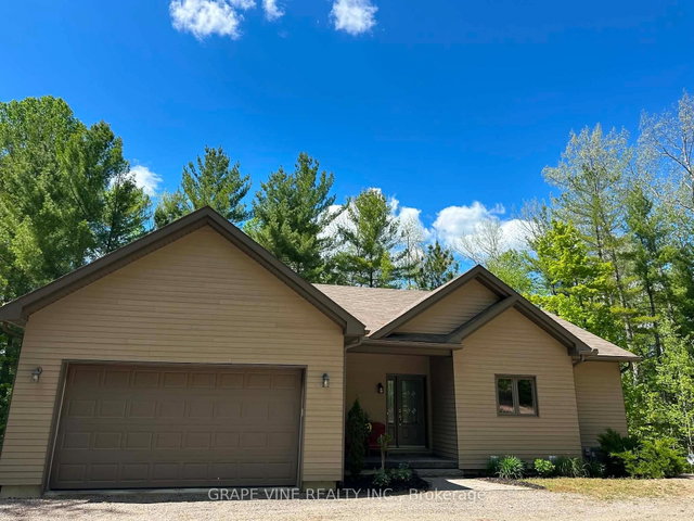 424 LAKEWOODS Drive