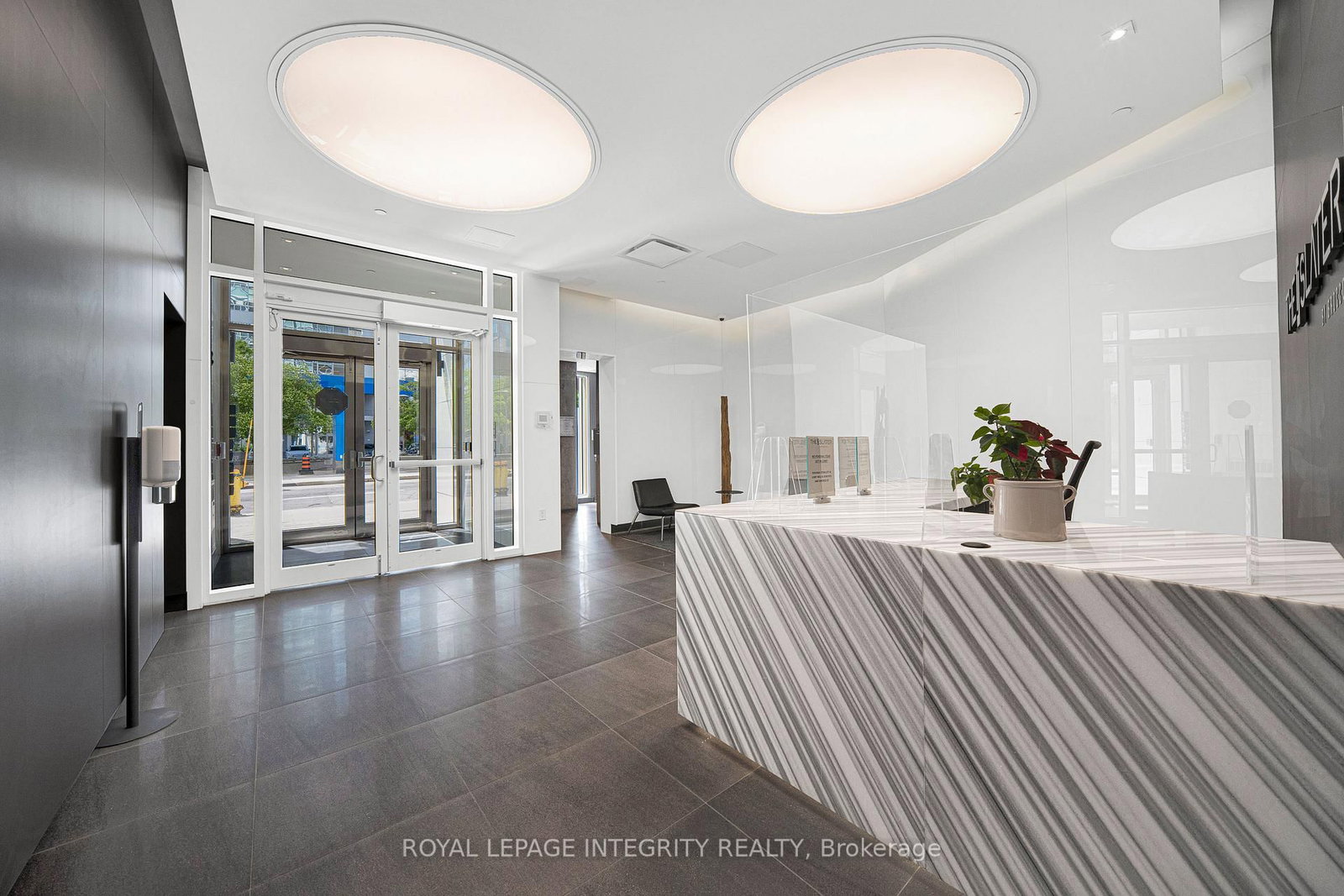 199 SLATER Street • #2205 • Ottawa, ON photo 5