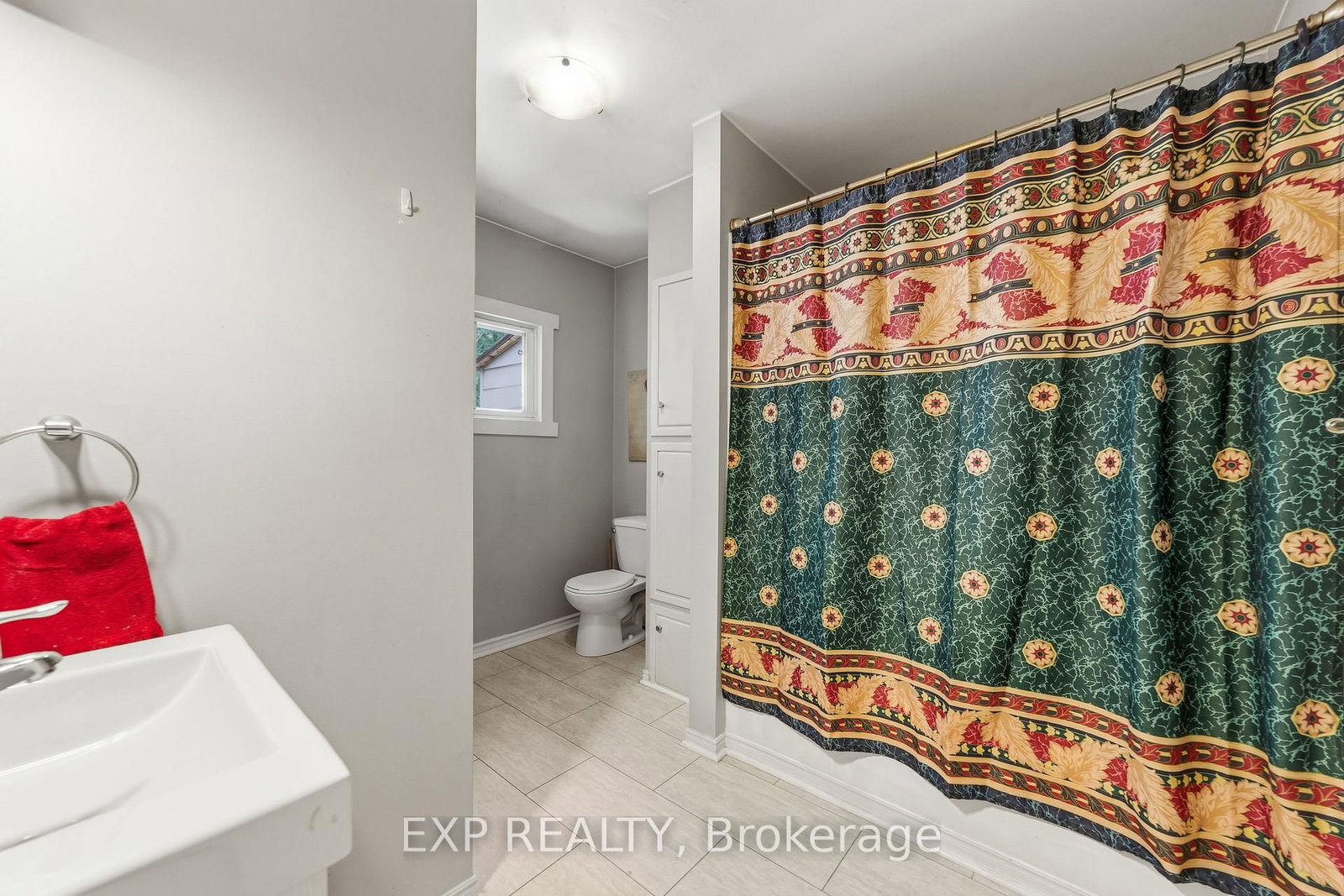 29 Winniett Street • Woodstock, ON photo 13