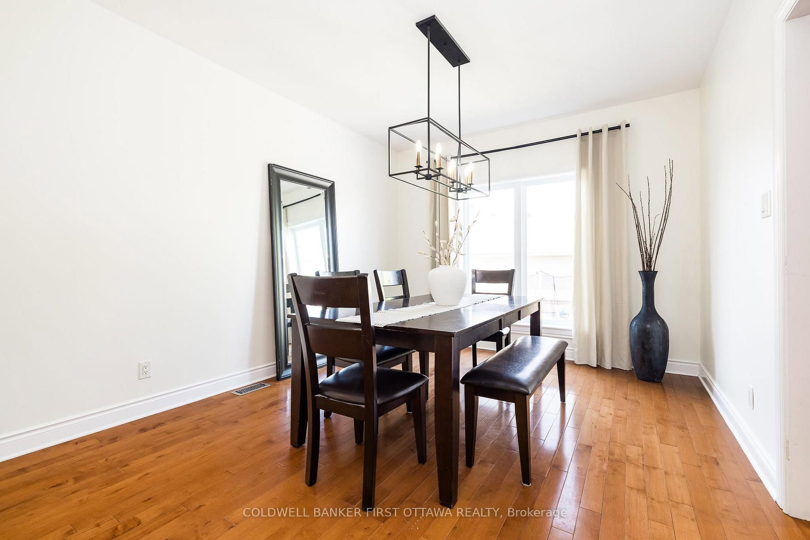 187 GLENNCASTLE Drive • Carp, ON photo 8