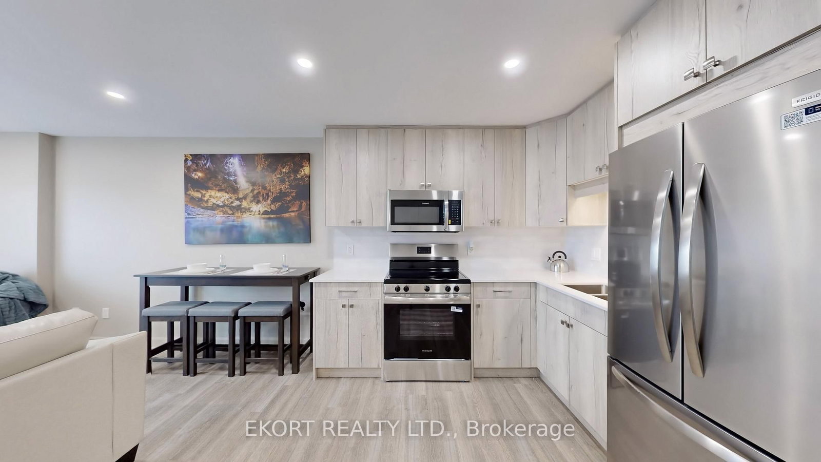 201 - 156A Wims Way, Belleville 2