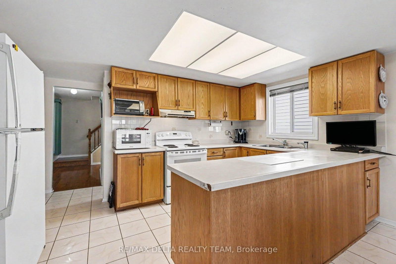 27 Bramblegrove Cres photo 4