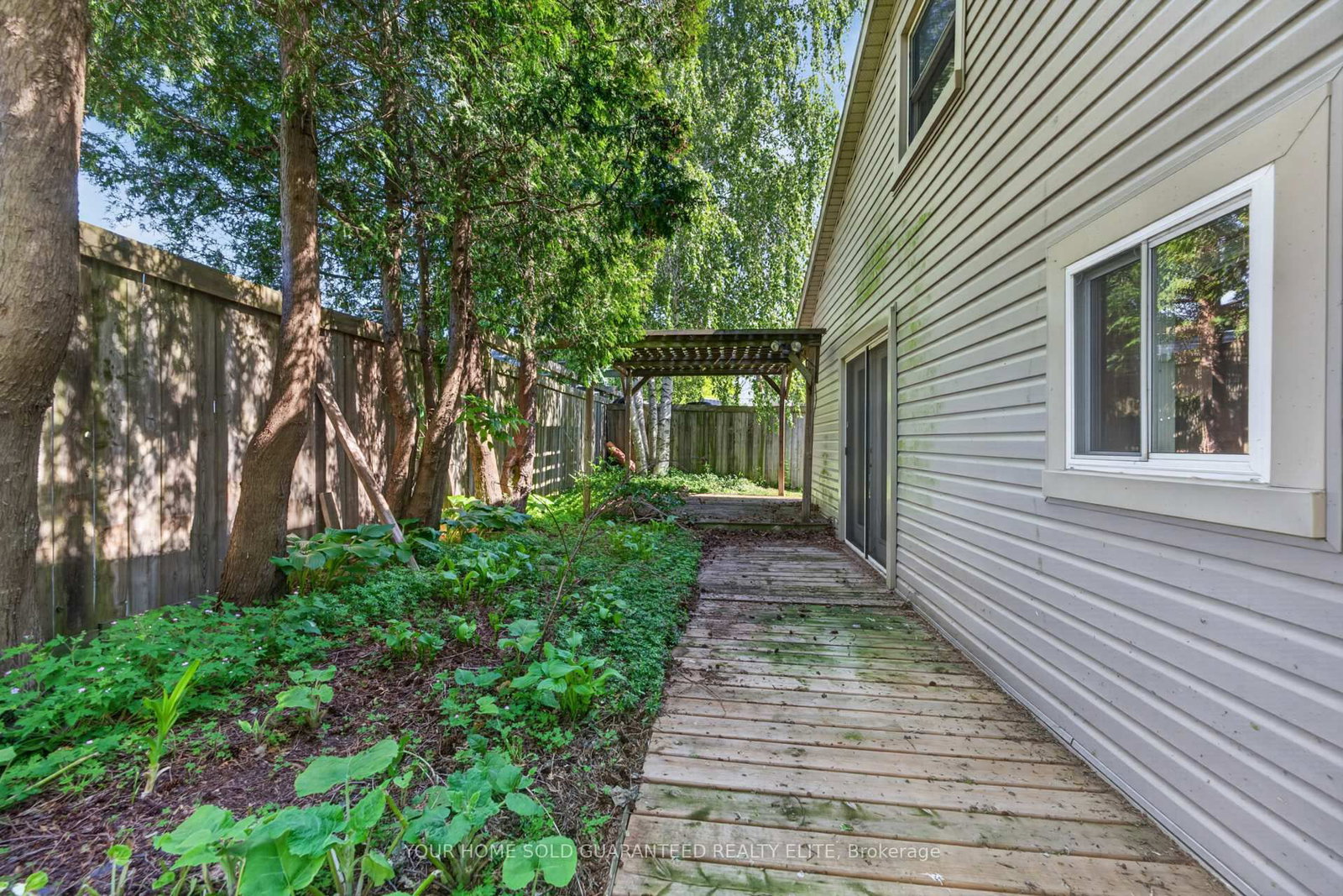 126 Mountain Street • Grimsby, ON photo 10