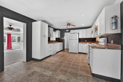126 Mountain Street • Grimsby, ON photo 5