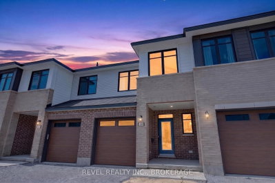 326 Dockside Drive • Kingston, ON photo 2