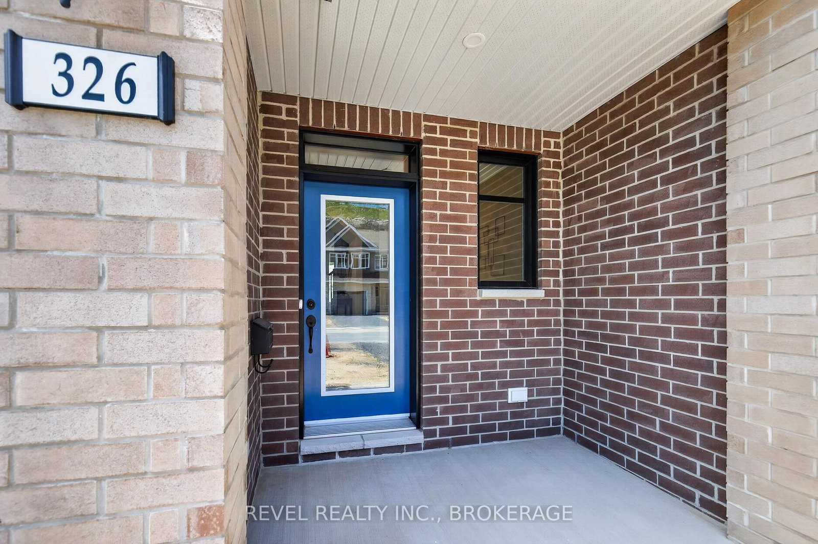 326 Dockside Drive • Kingston, ON photo 3