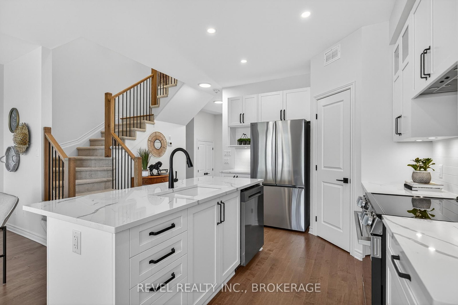 326 Dockside Drive • Kingston, ON photo 9