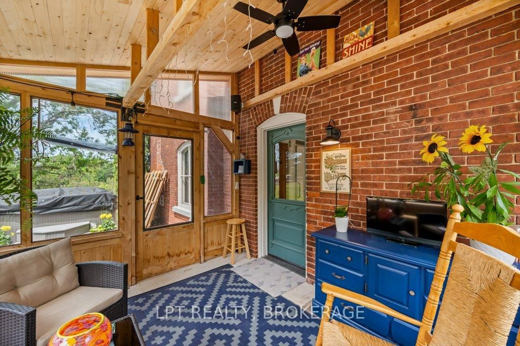 2837 Rutledge Road • Sydenham, ON photo 3