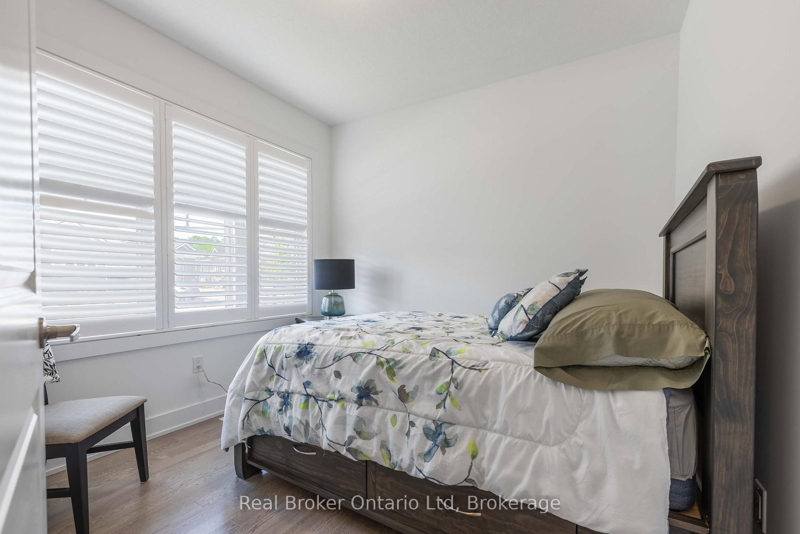 221 Ironwood Way • Georgian Bluffs, ON photo 8