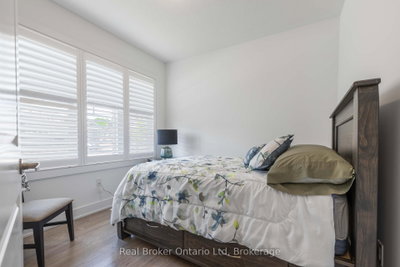 221 Ironwood Way • Georgian Bluffs, ON photo 8