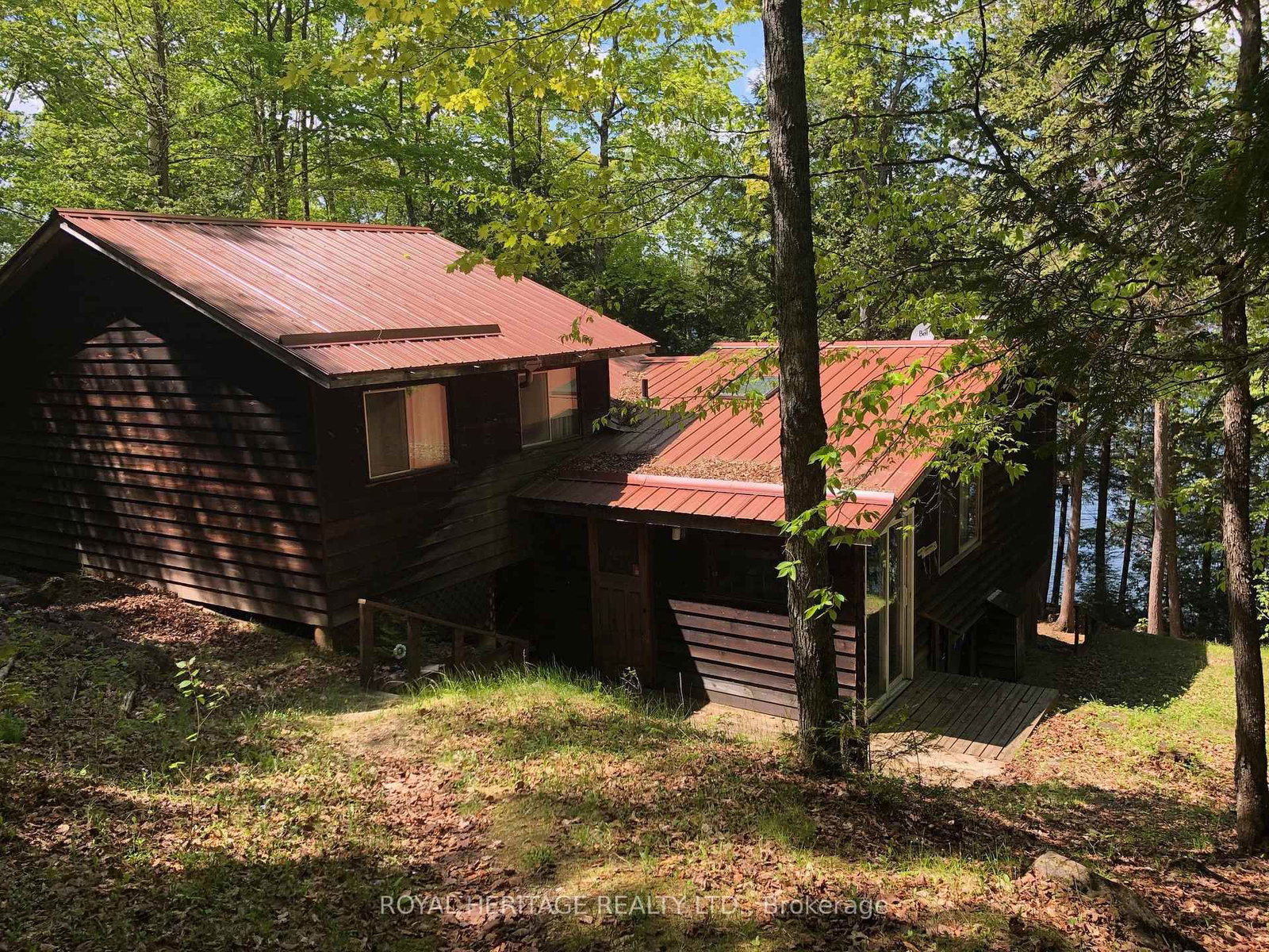 1160 Sunset Strip Lane • Ompah, ON photo 4