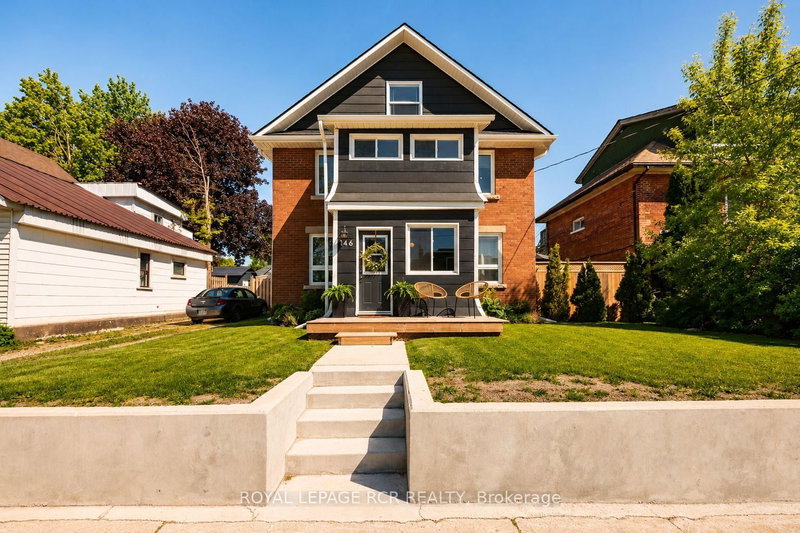 146 Main Street W