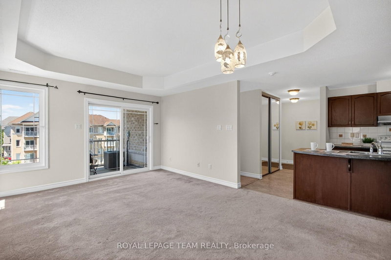 7 - 176 Paseo Private