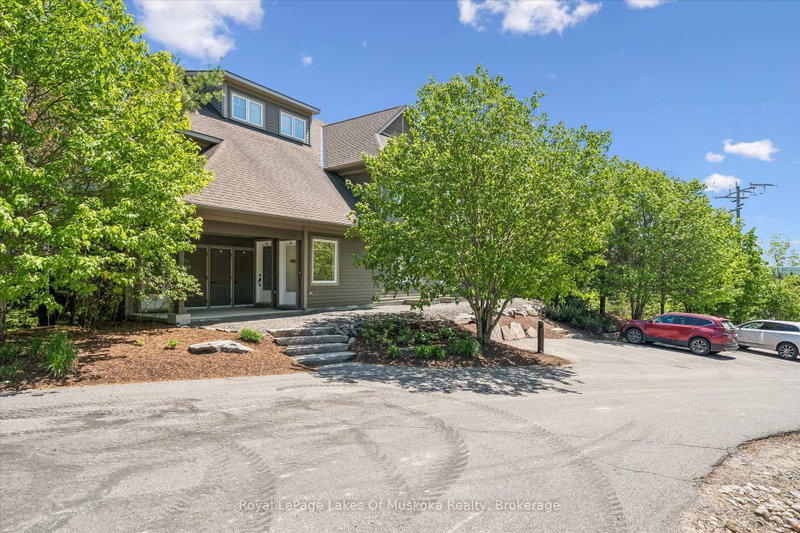 1 Tree Tops Lane #101, Huntsville, Ontario