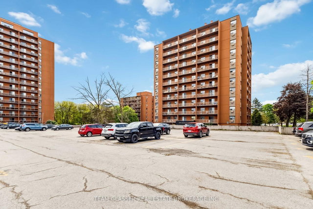 221 - 1570 Adelaide Street N