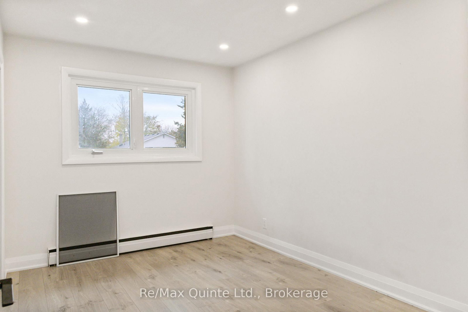 5 Stanley Park Drive • Belleville, ON photo 32