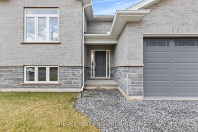 735 Dominion Road • Fort Erie, ON photo 3