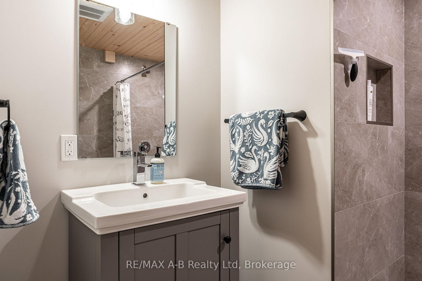 55 Harrison Street • #11 • Stratford, ON photo 39