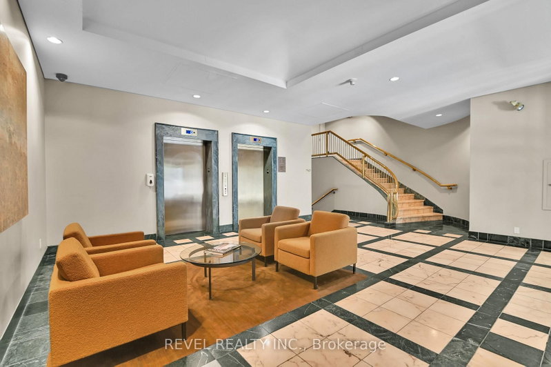 301 - 15 Murray Street
