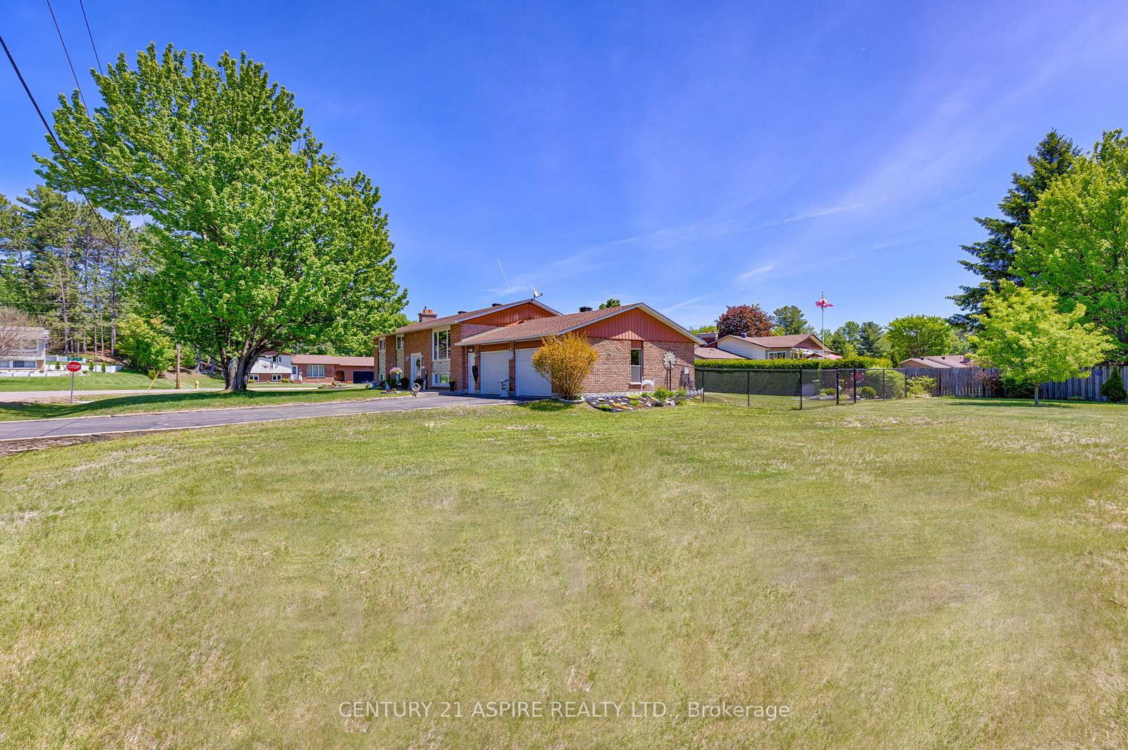 2 Doris Street • Pembroke, ON photo 34