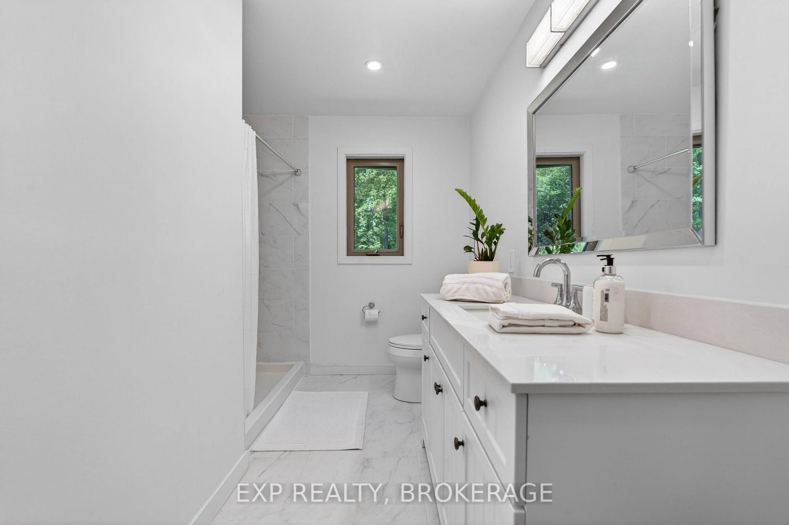 1210 RICHARD BRANNIGAN Trail • Godfrey, ON photo 15
