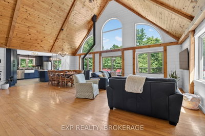 1210 RICHARD BRANNIGAN Trail • Godfrey, ON photo 2