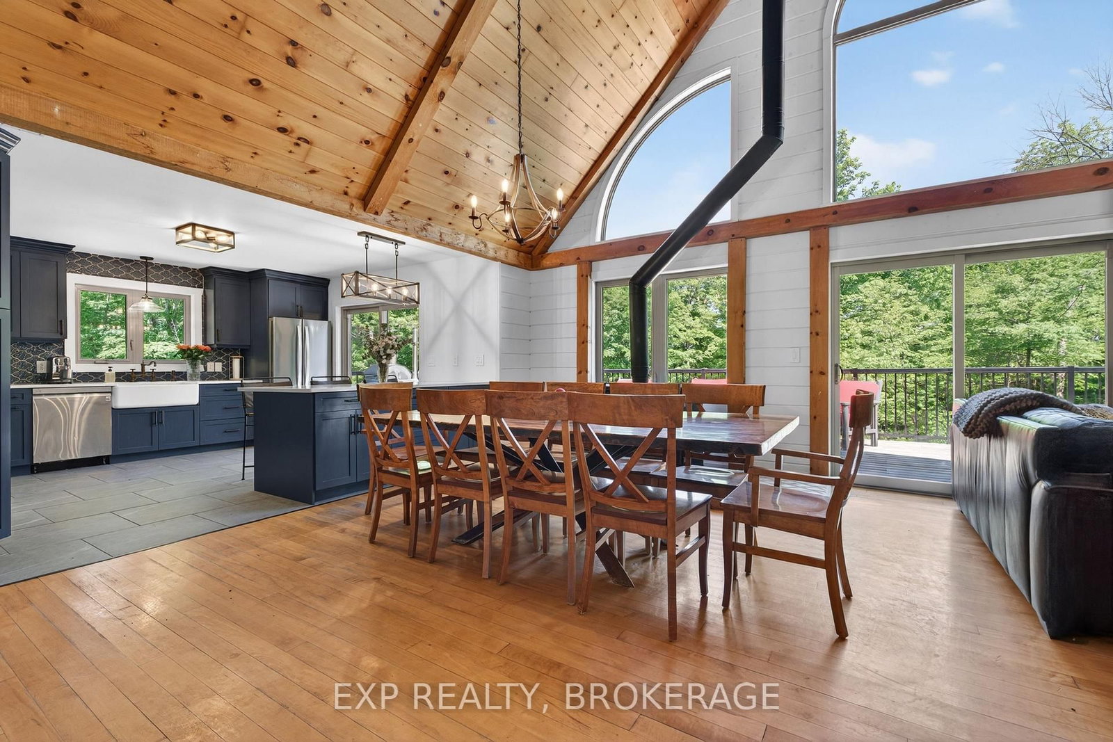 1210 RICHARD BRANNIGAN Trail • Godfrey, ON photo 6