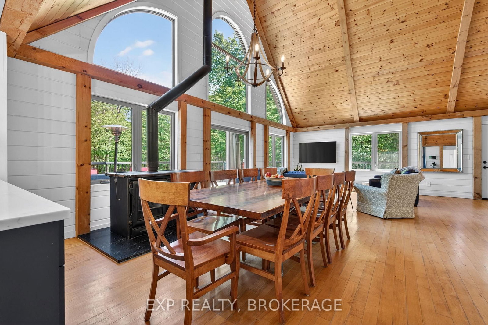 1210 RICHARD BRANNIGAN Trail • Godfrey, ON photo 7