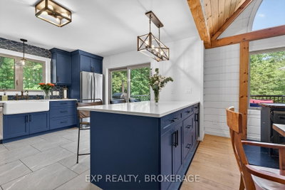 1210 RICHARD BRANNIGAN Trail • Godfrey, ON photo 9
