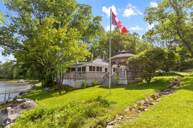 118 Hall Shore Road