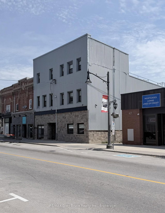 Unit 7 - 39 1st Avenue S