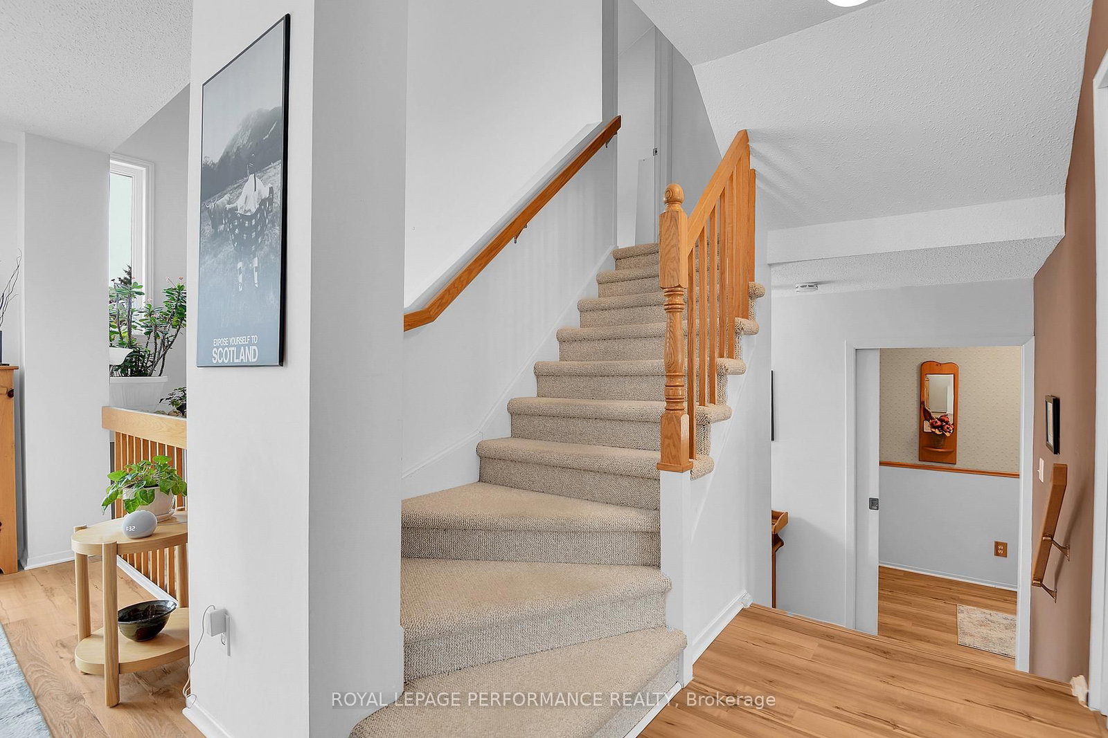 43 Waterview Court • Ottawa, ON photo 8