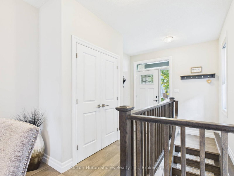 404 Devonshire Rd photo 4