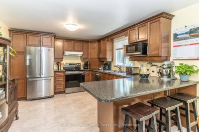 1467 North Mary Lake Road • Huntsville, ON photo 3