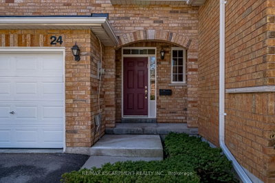 Unit 24 — 10 Davidson Boulevard — photo 3
