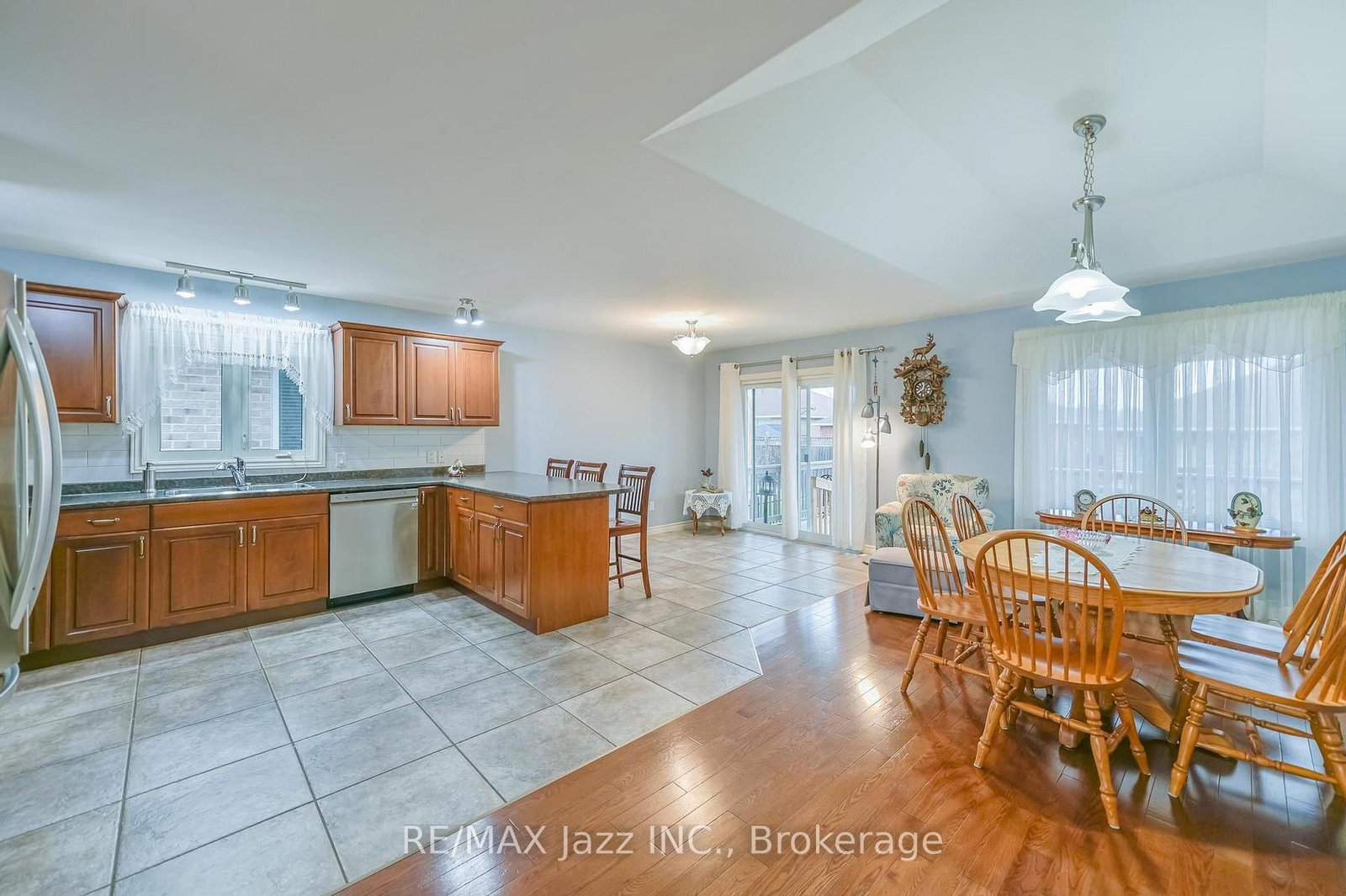 33 Ashwood Crescent • Greater Napanee, ON photo 10