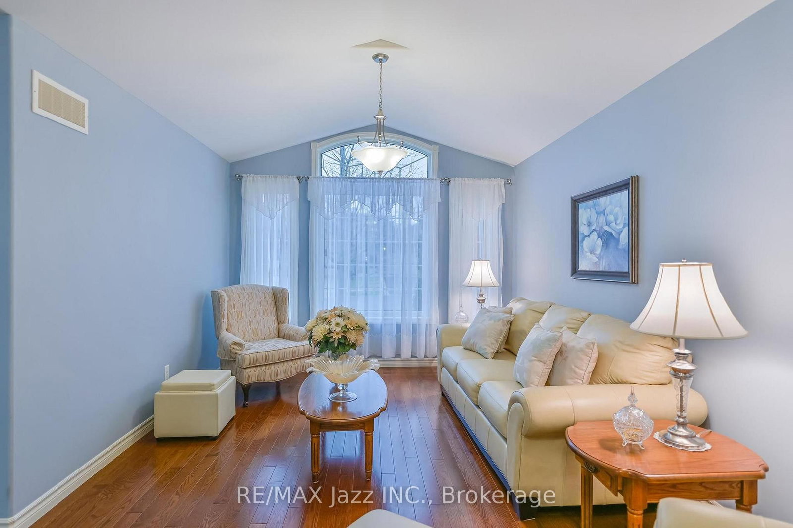 33 Ashwood Crescent • Greater Napanee, ON photo 5