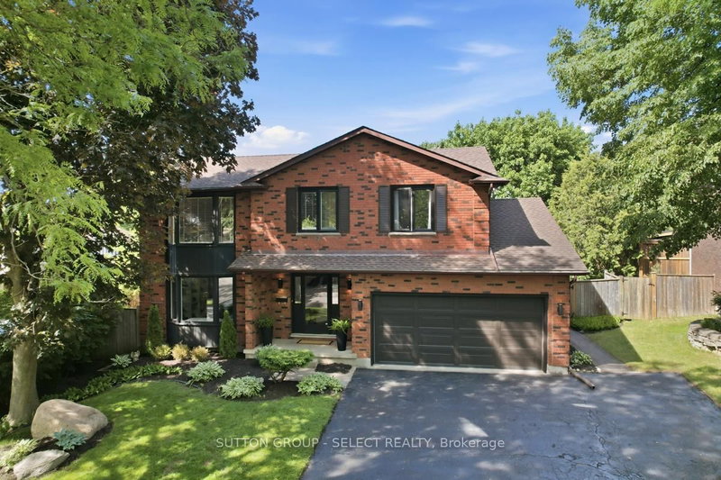 home for sale on 8 Somerset Crescent